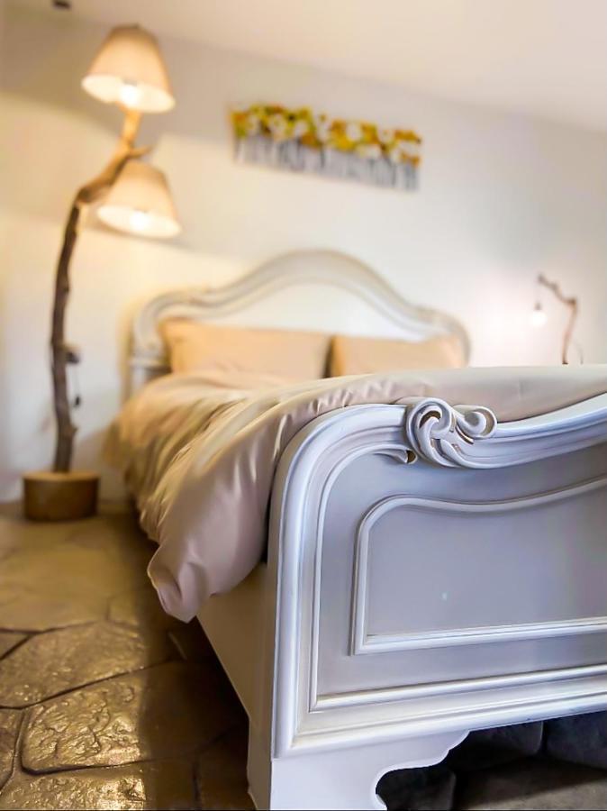 Pistachio Guesthouse, Παραδοσιακός Ξενώνας Vathí 外观 照片