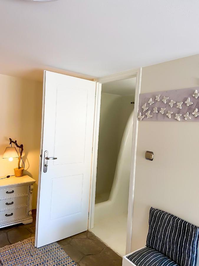Pistachio Guesthouse, Παραδοσιακός Ξενώνας Vathí 外观 照片
