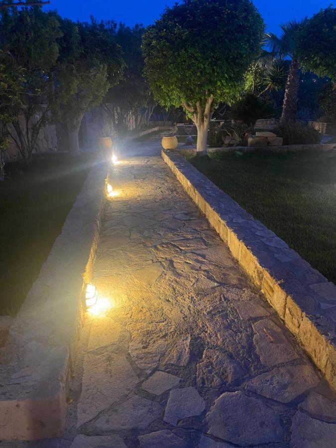 Pistachio Guesthouse, Παραδοσιακός Ξενώνας Vathí 外观 照片